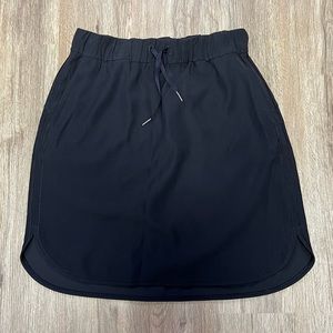 Lululemon Skirt - Black - Size 6